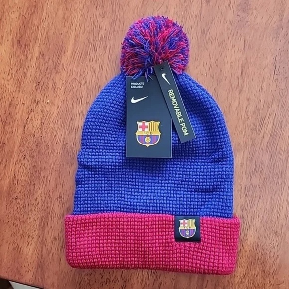 NWT - Nike Football Soccer Club Barcelona, unisex beanie hat in Blue/Maroon - Picture 3 of 7